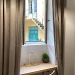 Bordeaux Village 아파트