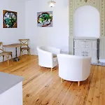 Bordeaux Village 아파트 블라이