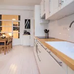 Bordeaux Village 아파트