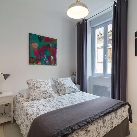 Apartment Bordeaux Village *