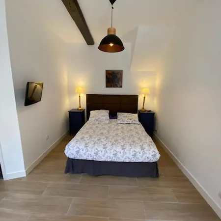Bordeaux Village Apartment