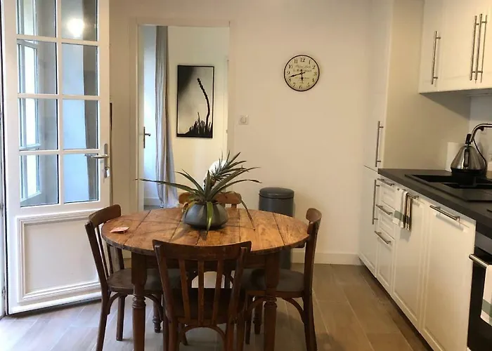 Lägenhet Bordeaux Village *